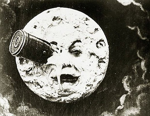 a frame from the 1902 French silent fantasy film 'Le Voyage dans La Lune'